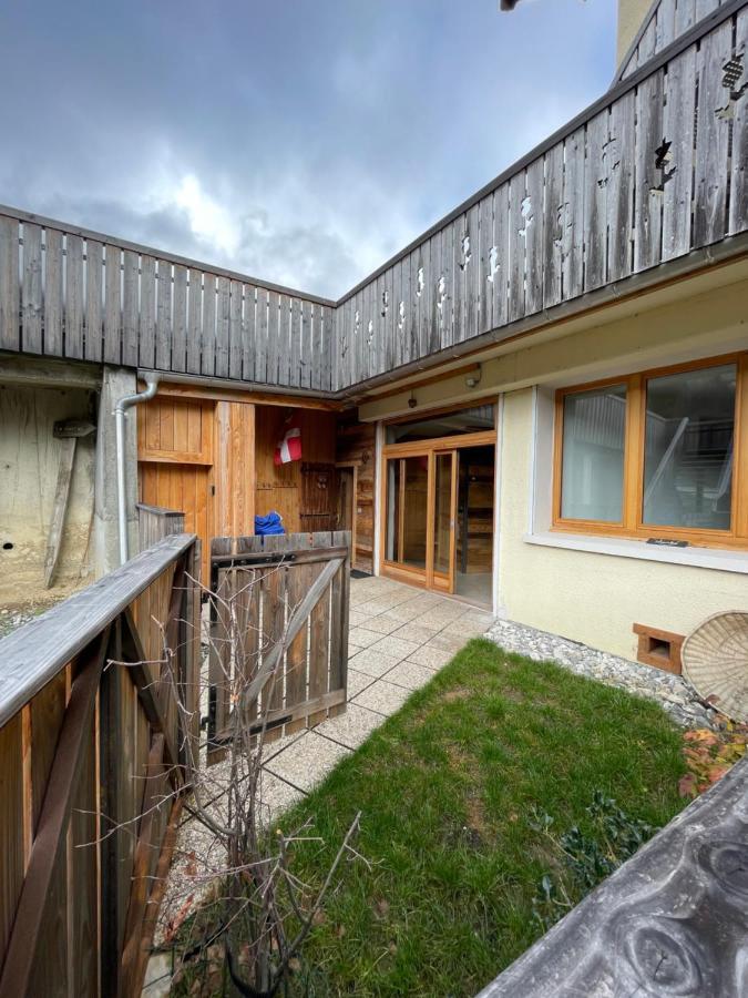 Appartement avec extérieur La Giettaz domaine skiable Megeve Combloux La Giettaz navette gratuite et télésiège à 2km Extérieur photo